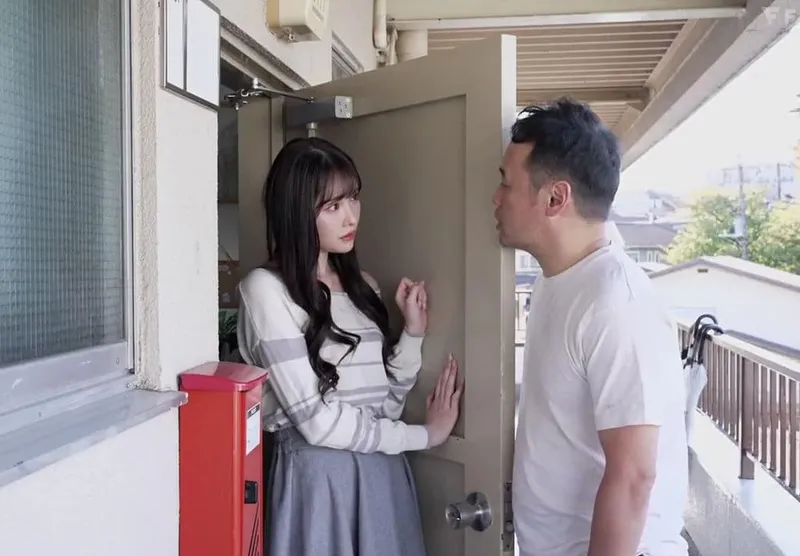 Người đẹp arina bị gã biến thái cạnh bên bắt cóc làm nô lệ tình dục khi ông chồng đã đi làm