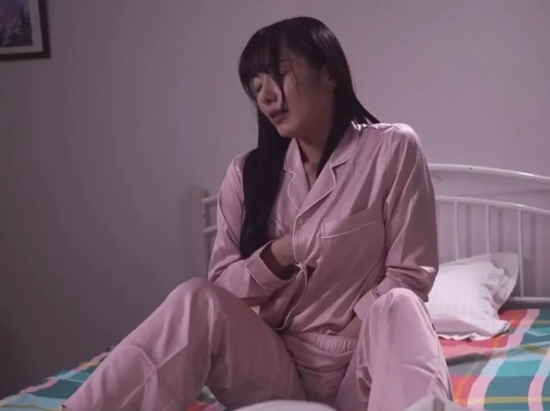 Thủ dâm hàng đêm vì chồng yêu bỏ bê, người vợ quyết định tìm đến ứng dụng hèn hò