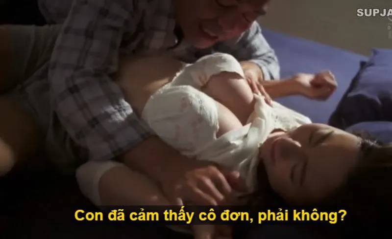Nhìn con trai mải miết lao đầu vào việc khiến bạn gái nó lẻ loi, bố chồng liều lĩnh đè con dâu "trả bài".